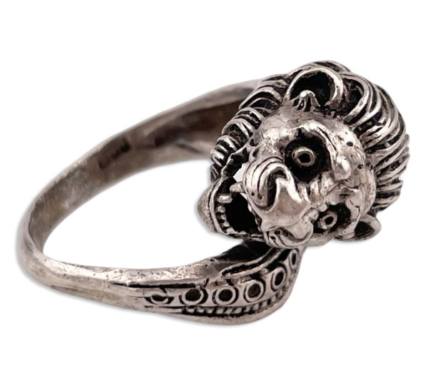 size 6.5 sterling silver lion ring