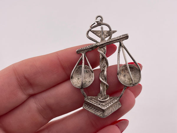 sterling silver Libra the scales zodiac sign pendant