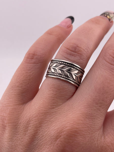 size 6.75 sterling silver Bernard Instone leaf band ring