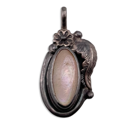 sterling silver mother of pearl shell pendant