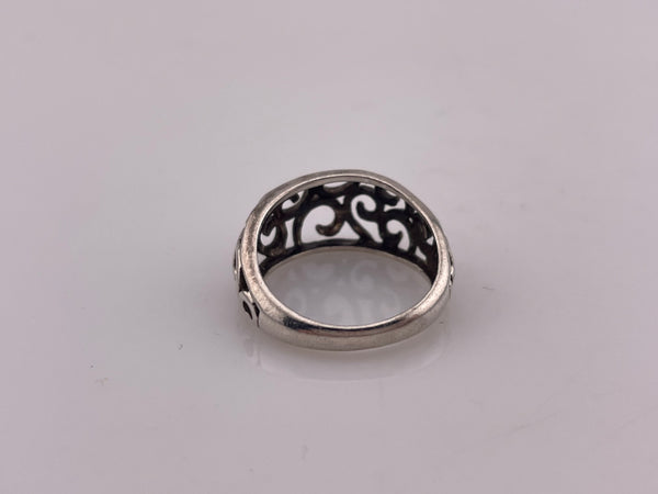 size 6.5 sterling silver swirl cut-out design ring