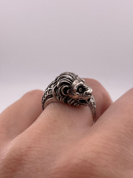 size 6.5 sterling silver lion ring