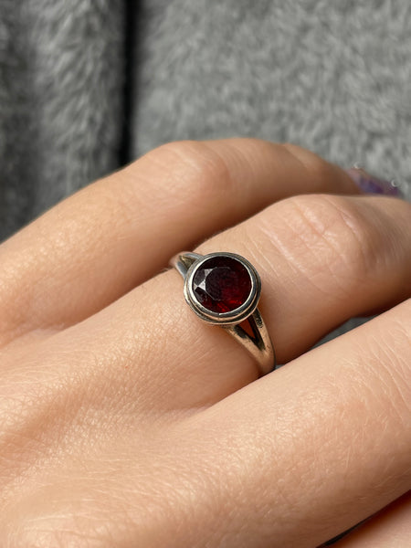 size 6.25 sterling silver faceted garnet ring