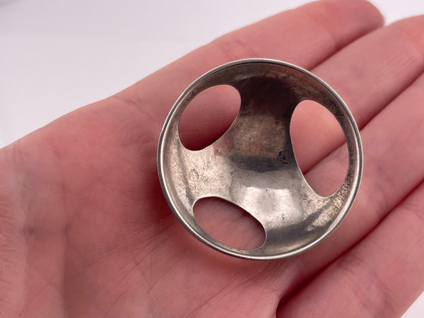 sterling silver stoneless cut-out convex pendant