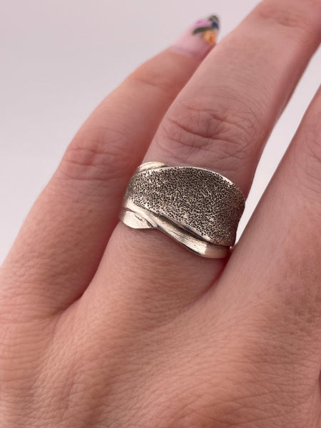 size 6.75 sterling silver stoneless textured sparkly ring