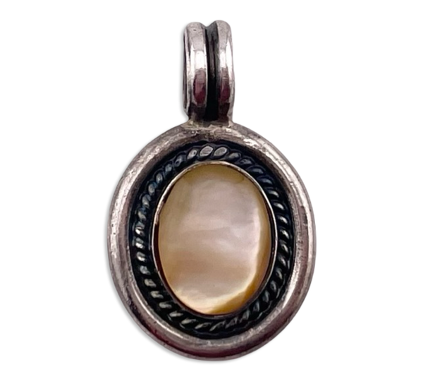 sterling silver mother of pearl pendant