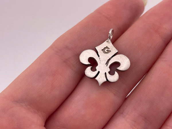 sterling silver fleur-de-lis pendant