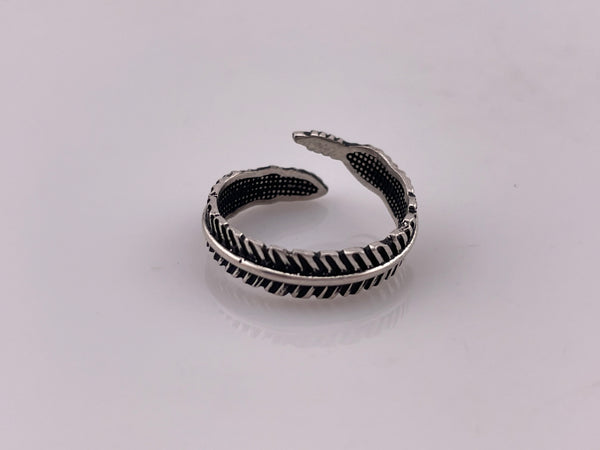 size 9 sterling silver feather bypass ring