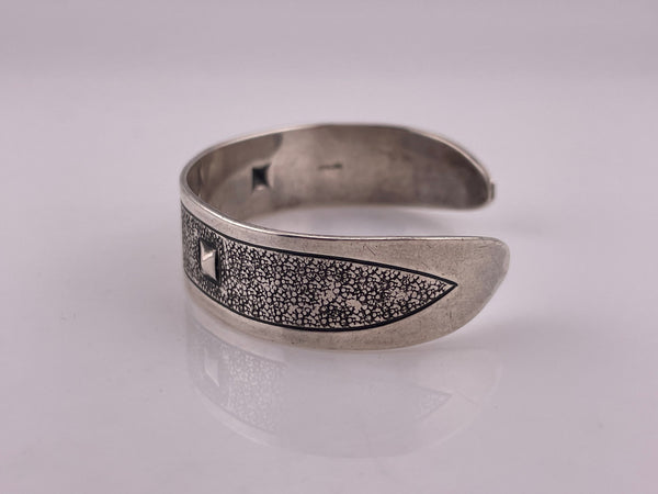 sterling silver stoneless textured cuff bracelet