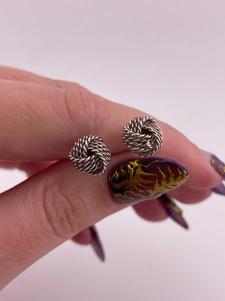 sterling silver small stoneless round knot post earrings