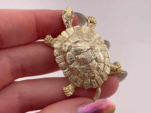 Gerry's gold tone turtle vintage costume brooch