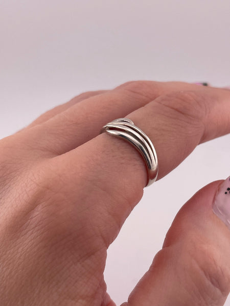 size 8 sterling silver stoneless cut-out ring