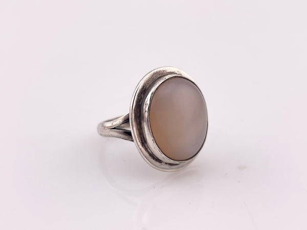 size 7.25 sterling silver mother of pearl ring