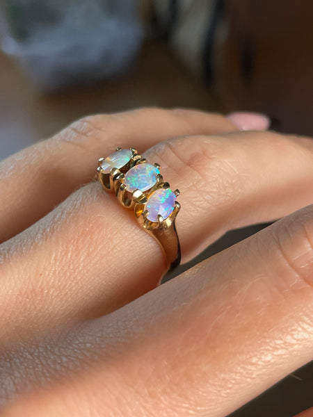 size 7 10k yellow gold triple opal ring