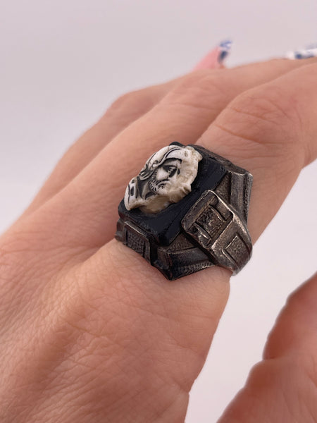 size 9 sterling silver carved double knight cameo ring