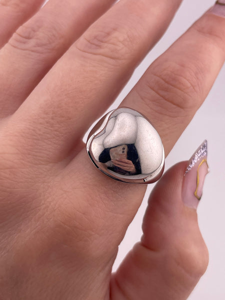 size 8.25 rhodium plated sterling silver stoneless chunky ring
