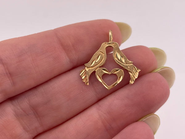 14k yellow gold love birds pendant