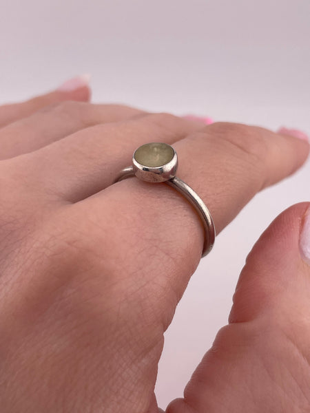 size 8 sterling silver glass ring