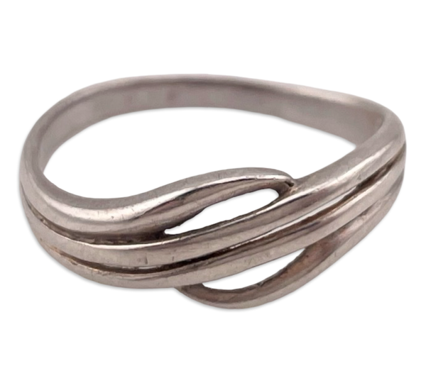 size 8 sterling silver stoneless cut-out ring