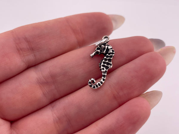sterling silver seahorse pendant