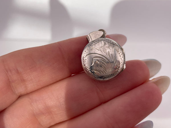 sterling silver round etched locket pendant