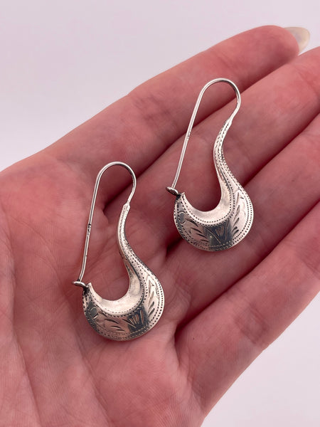 sterling silver etched threader jug dangle earrings