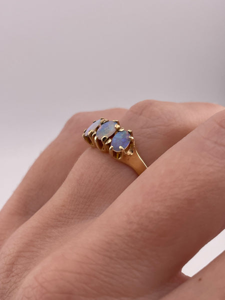 size 7 10k yellow gold triple opal ring