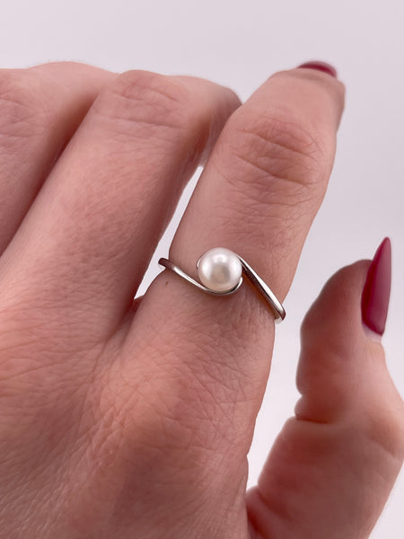 size 7 sterling silver synthetic pearl ring