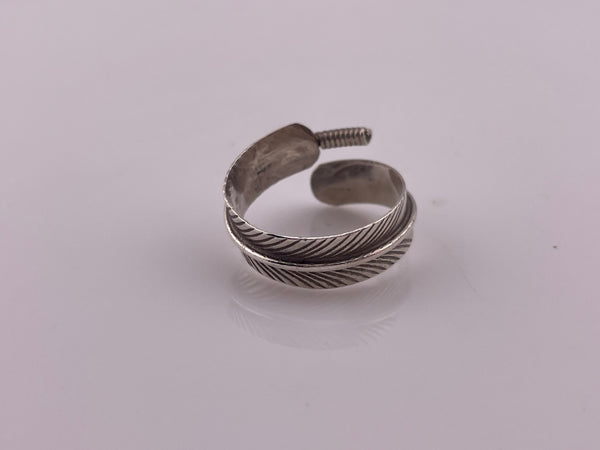 size 8.75 sterling silver feather bypass ring