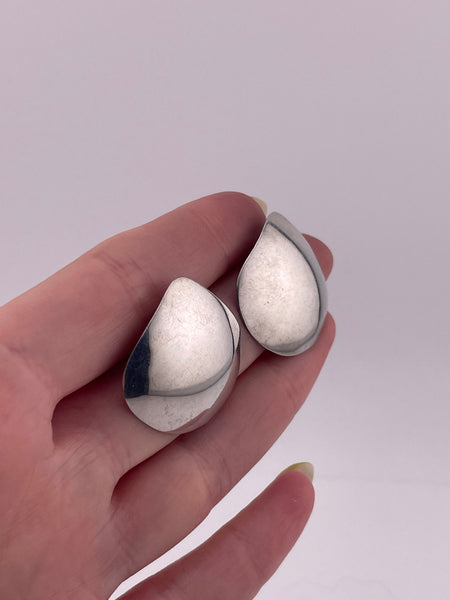sterling silver stoneless fan post earrings