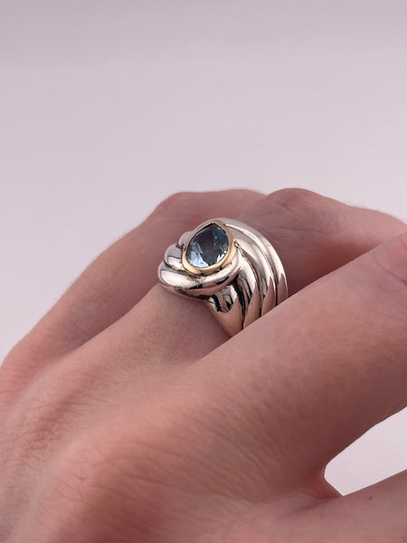 size 7 sterling silver & gold plated faceted blue topaz textured ring