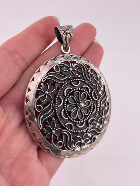 sterling silver large stoneless ornate cut-out floral pendant