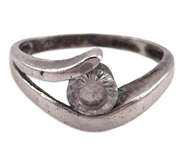 size 8.5 sterling silver faceted rhinestone ring