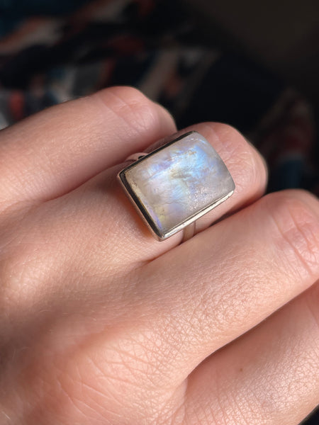 size 6.75 sterling silver rectangle rainbow moonstone ring ***AS IS***