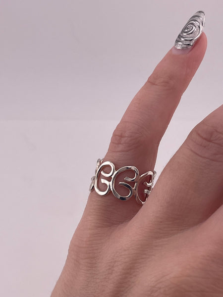 size 6.25 sterling silver stoneless hammered scroll design ring