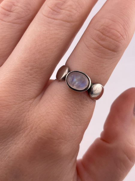 size 7.5 sterling silver rainbow moonstone ring ***Cracked Band***