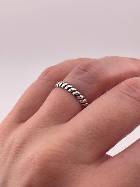size 7 sterling silver Silpada textured band ring