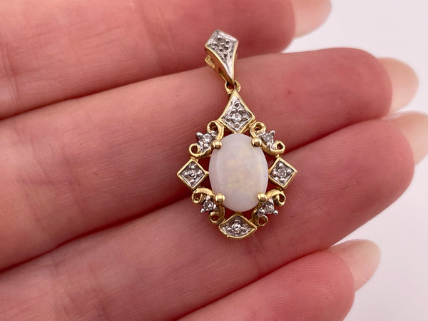 14k yellow & white gold opal diamond pendant
