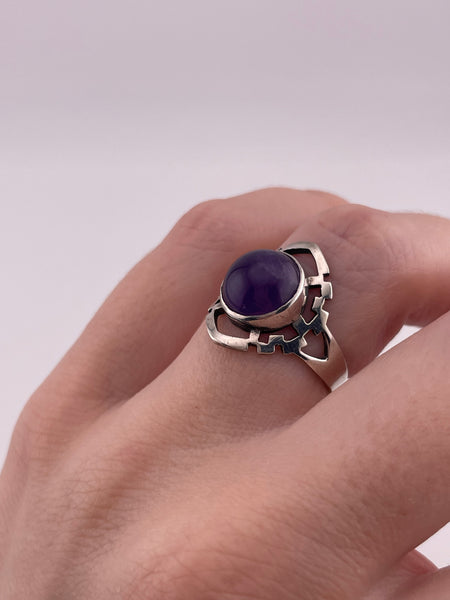 size 7 sterling silver arrow cut-out design amethyst ring