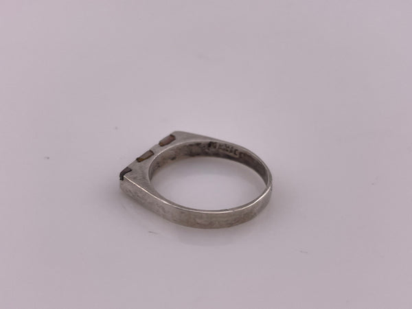 size 6 sterling silver mother of pearl ring ***AS IS***
