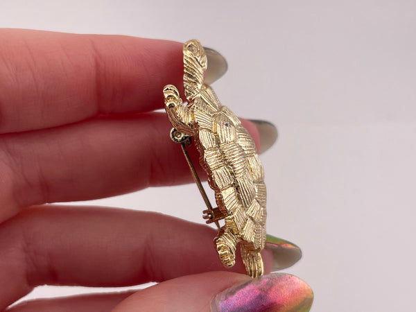 Gerry's gold tone turtle vintage costume brooch