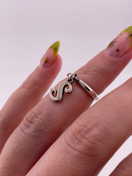 size 3 sterling silver James Avery 'S' letter initial charm ring