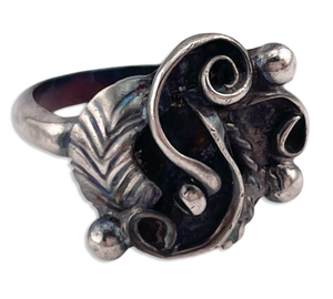 size 6 sterling silver stoneless leaf ring
