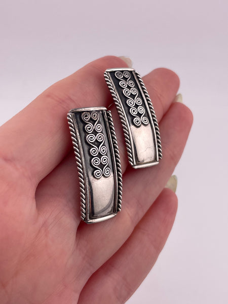 sterling silver stoneless swirl rectangle post earrings