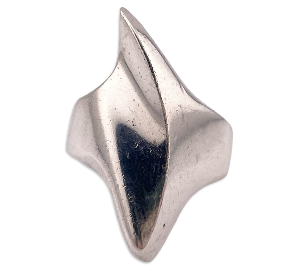 size 8.75 sterling silver Mexican chunky heavy stoneless ring