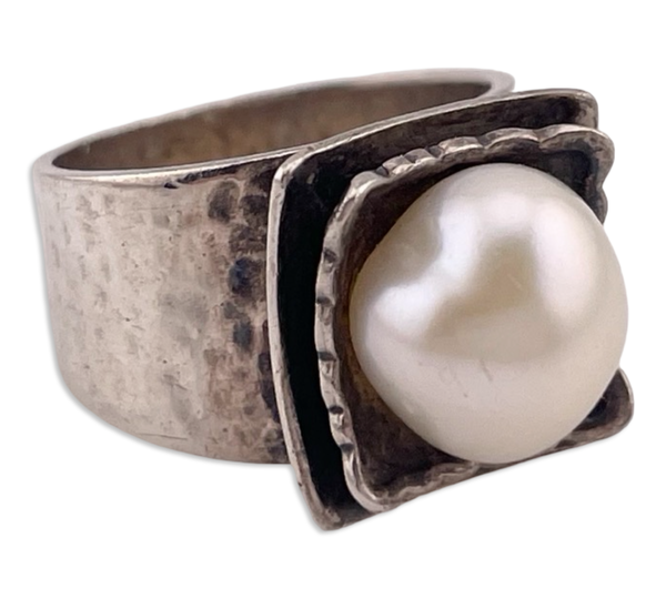 size 6.75 sterling silver Silpada crimped edge pearl hammered band ring