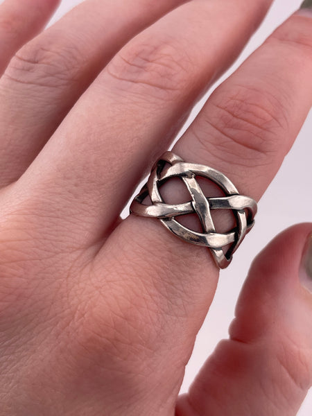 size 7.75 sterling silver stoneless woven ring
