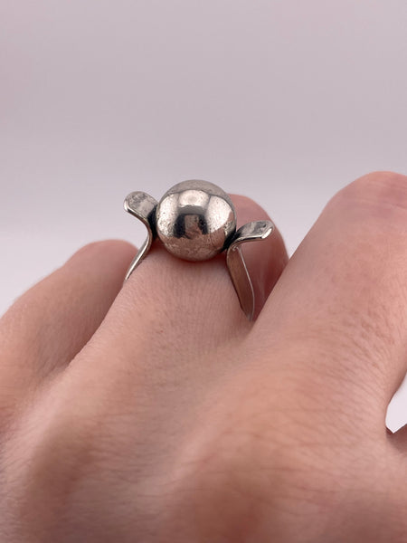 size 6 sterling silver stoneless ball adjustable band ring