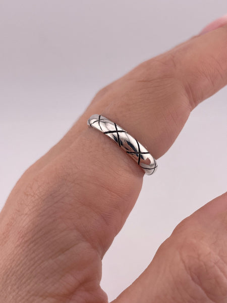 size 7.75 sterling silver 'X' band ring