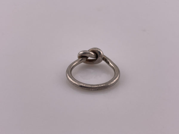 size 5.25 sterling silver knotted ring